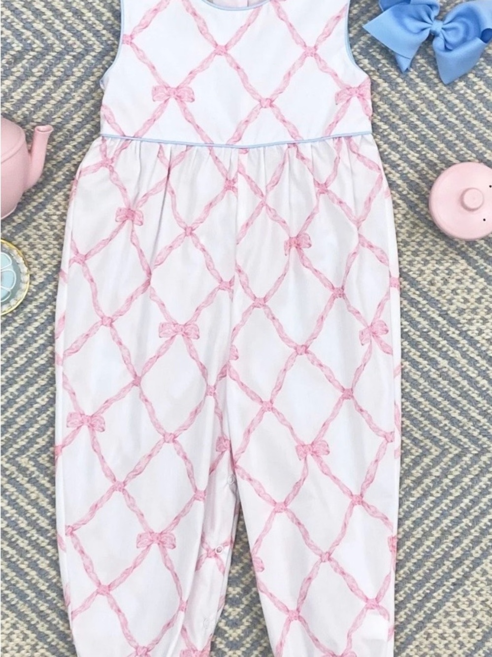 EUC Beaufort Bonnet Company Rebecca Romper in Belle Meade Bow 6-12 month